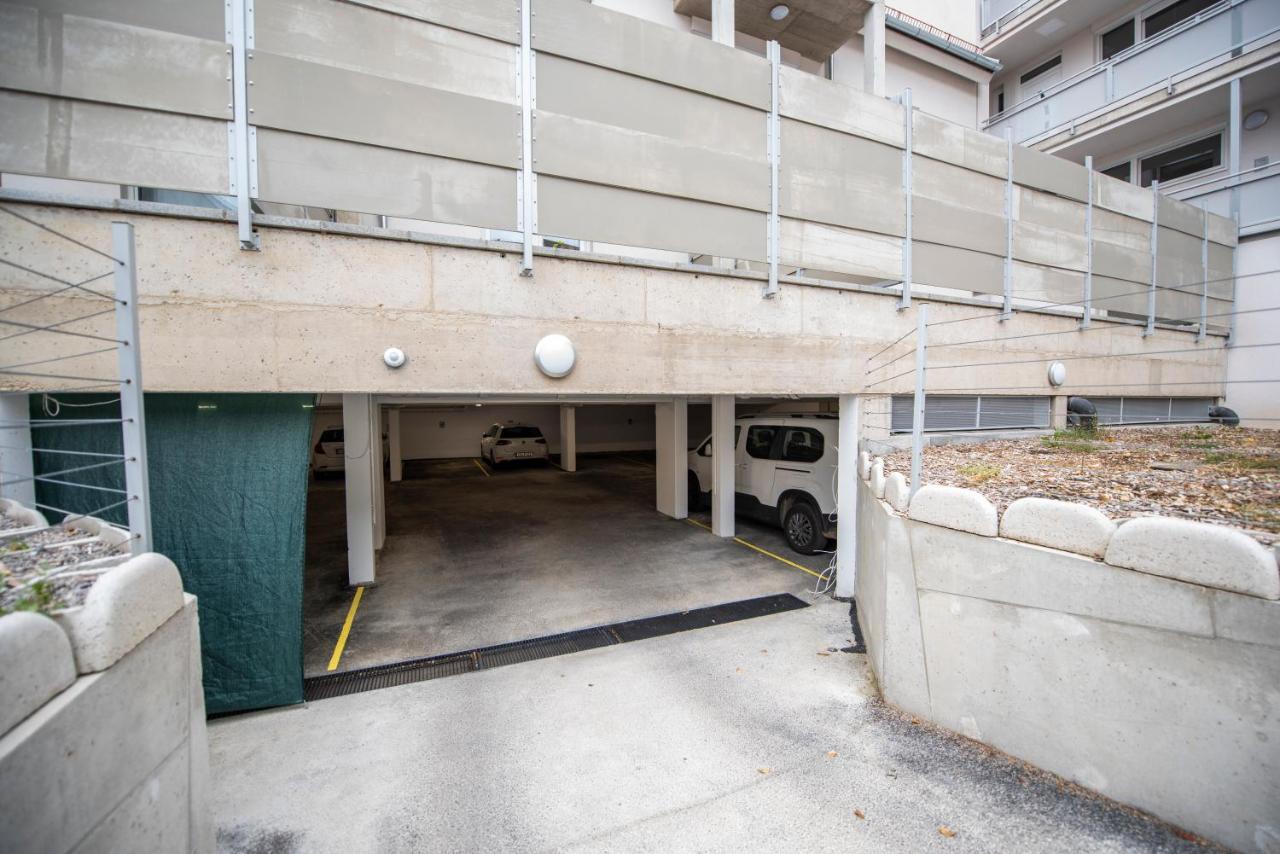 Lovely Apartman- Free Parking เปตช์ ภายนอก รูปภาพ