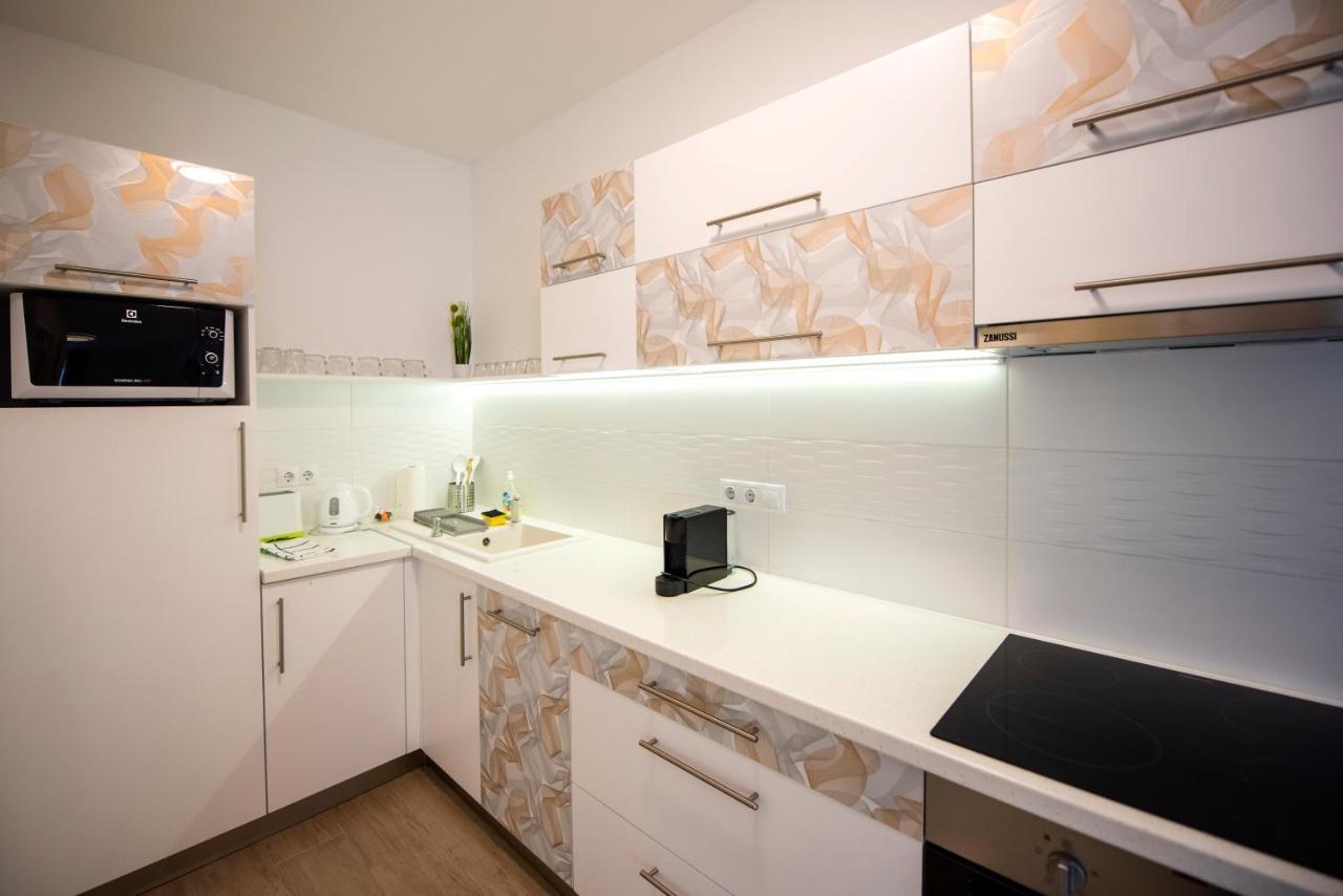 Lovely Apartman- Free Parking เปตช์ ภายนอก รูปภาพ